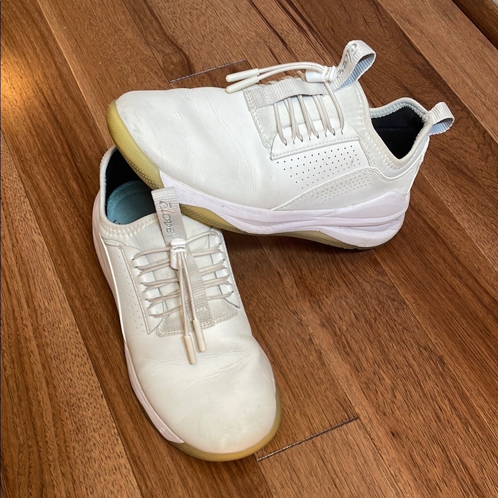 Clove - Women’s Classic Nursing Shoe
